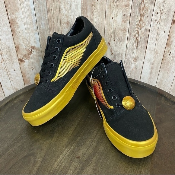 Vans Harry Potter Old Skool Goldensnitch Limited Edition Sneakers Size 6 Women - Picture 3 of 13